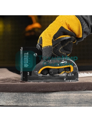 Степлер Denzel металл., скобы в комплекте, плавная регулировка удара, 2К рукоятка, тип 53, 4-14 мм