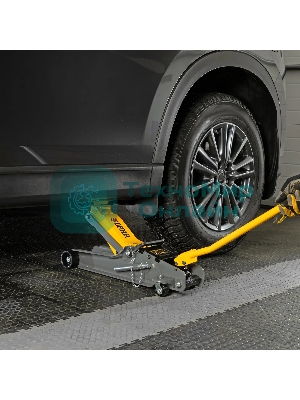 Домкрат гидравлический подкатной с фиксатором Denzel 2,5 т,85-385 мм, в пласт. кейсе