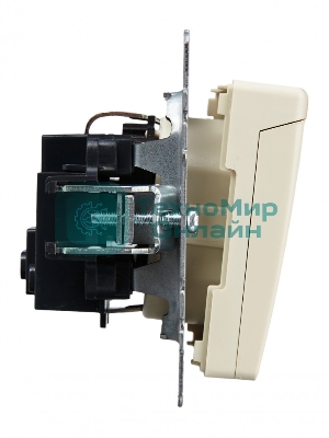 Розетка 1-местная IEK BRITE РСбш10-3-БрКр (BR-R16-16-K10) с заземлением, с защитными шторками и крышкой, 16А, IP20, бежевый