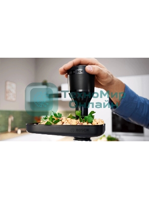 Мясорубка электрическая Bosch MFWS609W белый/черный, 2100 Вт, 3.5 кг/мин, реверс, насадки - 4