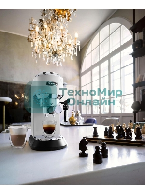 Кофеварка эспрессо DeLonghi EC685.W белый, исп. кофе - молотый/чалды, 1.1 л, 1350 Вт, 15 бар