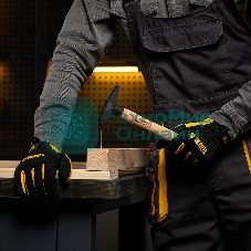 Молоток слесарный Denzel 200 г, кованый квадратный боек, буковая рукоятка