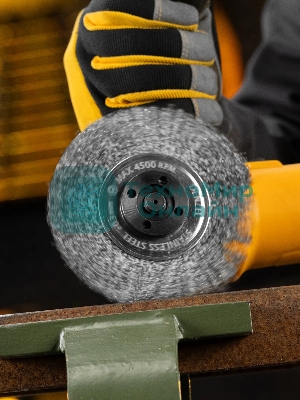 Щетка для УШМ Denzel 125 мм, плоская, витая нержавеющая проволока 0,3 мм, посадка 22,2 мм