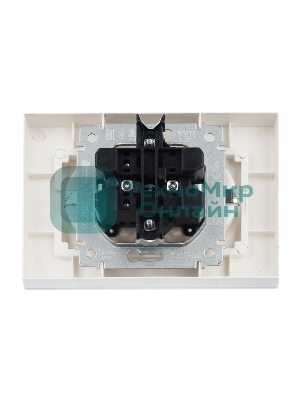 Розетка 2-местная IEK BRITE РСш12-3-БрЖ с заземлением, с защитными шторками, 16А в сборе, жемчуг