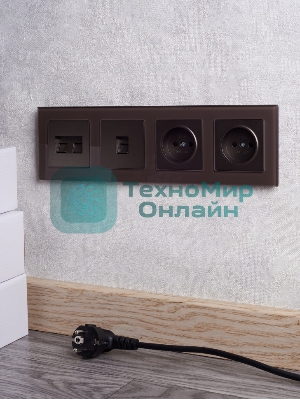 Рамка 4-местная IEK BRITE РУ-4-2-БрТБ (BR-M42-G-K45) стекло темная бронза