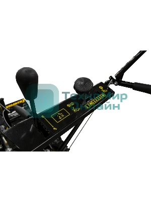 Снегоуборщик Champion ST655 6,5лс 56см 6F/2R колеса 3,6л 57кг руч.стартер