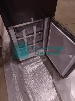 (Поврежденный товар) Холодильник Weissgauff WRK 2000 Premium Total NoFrost Dark Grey (Большие царапины и вмятины на верхней двери.)