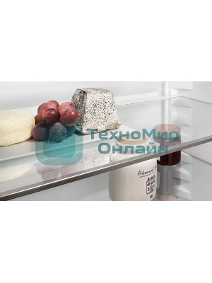 Встраиваемый холодильник Liebherr Pure, высота 82-88 см, door-on-door, без морозильного отделения, сенсорная электроника внутри камеры.