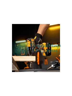 Винтоверт ударный аккумуляторный бесщет Denzel CID-IB-200 18В Li-Ion