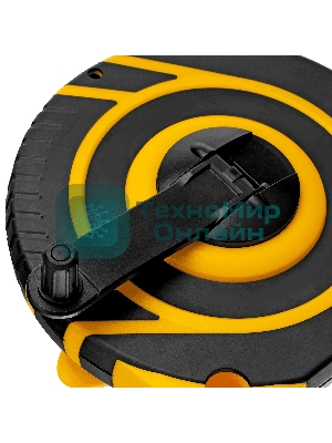 Рулетка геодезическая Denzel 30 м х 15 мм, закрытый корпус, фиберглассовая лента