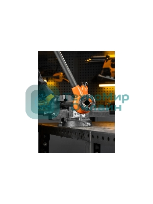 Тиски слесарные Denzel BVH-125, 125 мм, поворотные, стальная направляющая, с наковальней