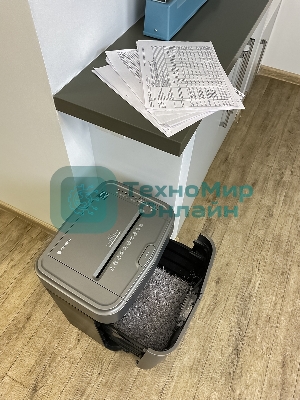 Шредер Heleos АП23-5 серый/серебристый с автоподачей (секр.P-5) фрагменты 145лист. 23лтр. скрепки скобы пл.карты