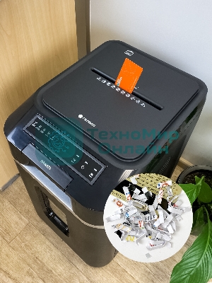 Шредер Heleos АП37-4 черный/серебристый с автоподачей (секр.P-4) фрагменты 220лист. 37лтр. скрепки скобы пл.карты