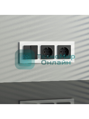 Рамка на 3 поста Senso (белый, стекло soft-touch) W0033101