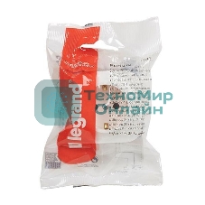 Розетка с заземлением с защитными шторками (Белая) Legrand 782220
