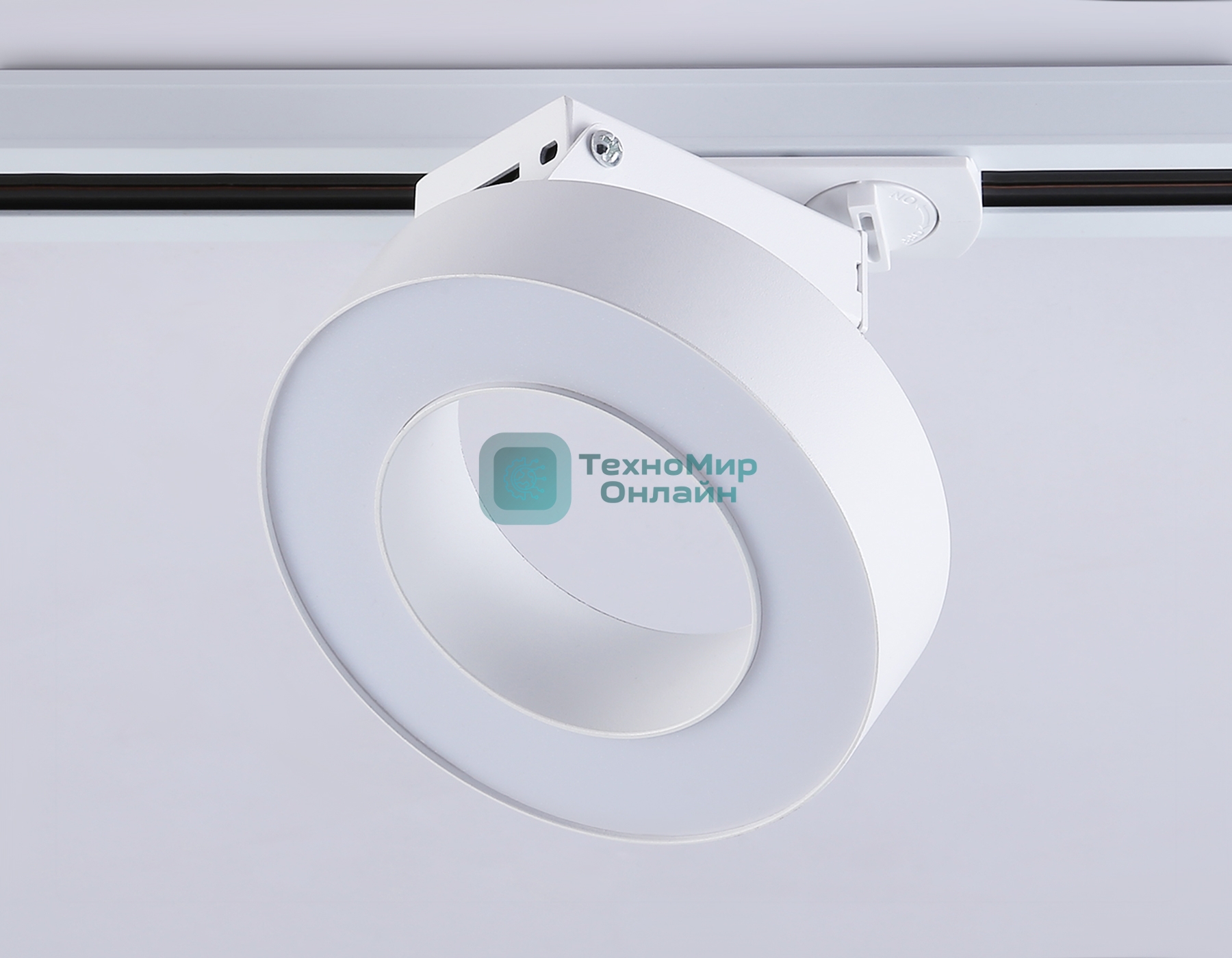 Трековый однофазный светодиодный светильник Ambrella light GL6866 WH белый LED 15W 4200K D115*80