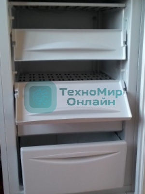 Морозильная камера Indesit SFR 100.001 белый, 118л, 4 ящика