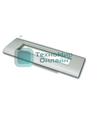 Пластиковая накладка на цоколь, 135x45, белая