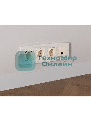 Комплект механизма компьютерной розетки RJ-45 экранированной с автоматической защитной шторкой OMEGA Бежевый матовый QUANT (OP3320, VM185) MO332005