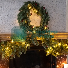 Еловый венок с ягодами и гирляндой Neon-night Ø 45 см, 20 LED, 2 х АА, литой, теплое белое свечение