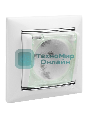 Розетка Legrand Valena 774220 влагозащищенная IP44 с заземлением с крышкой и защитными шторками (белая)
