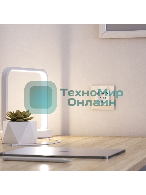 Рамка на 1 пост (молочный, стекло) W0011141