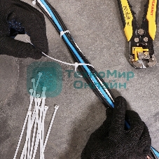 Хомут-стяжкa нейлоновая с тройным замком Rexant 250x3,6 мм, белая, упаковка 100 шт.