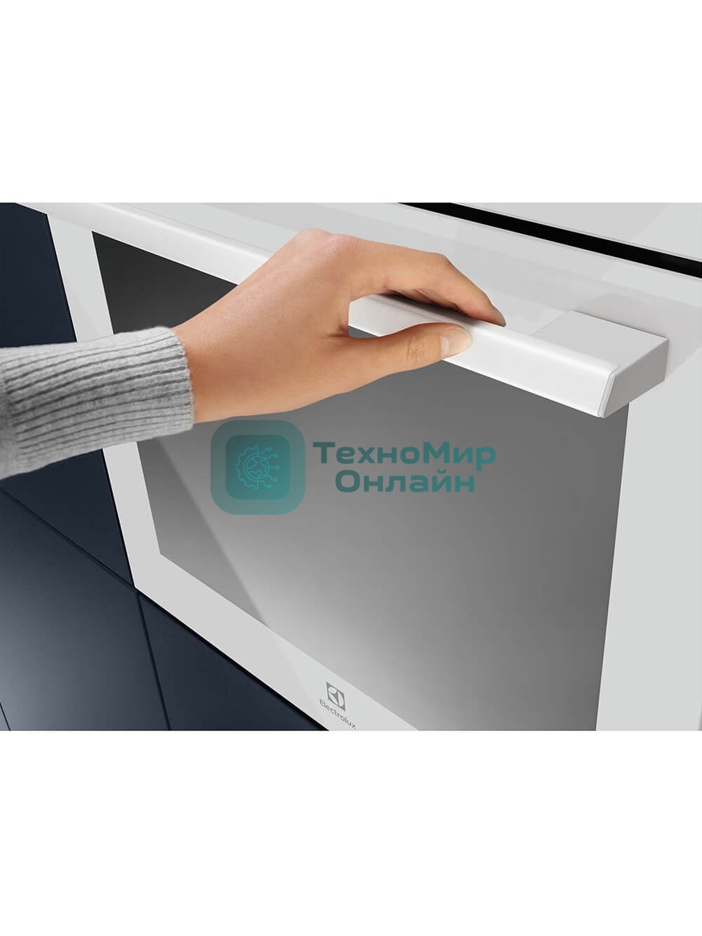 Духовой шкаф электрический Electrolux EOD6F77WV с конвекцией, приготовление на пару, объем 72 л, утапливаемые переключатели, 9 режимов,очистка каталитическая, 3 стекла в дверце, направляющие проволочные + телескопические (1 уровень), термощуп