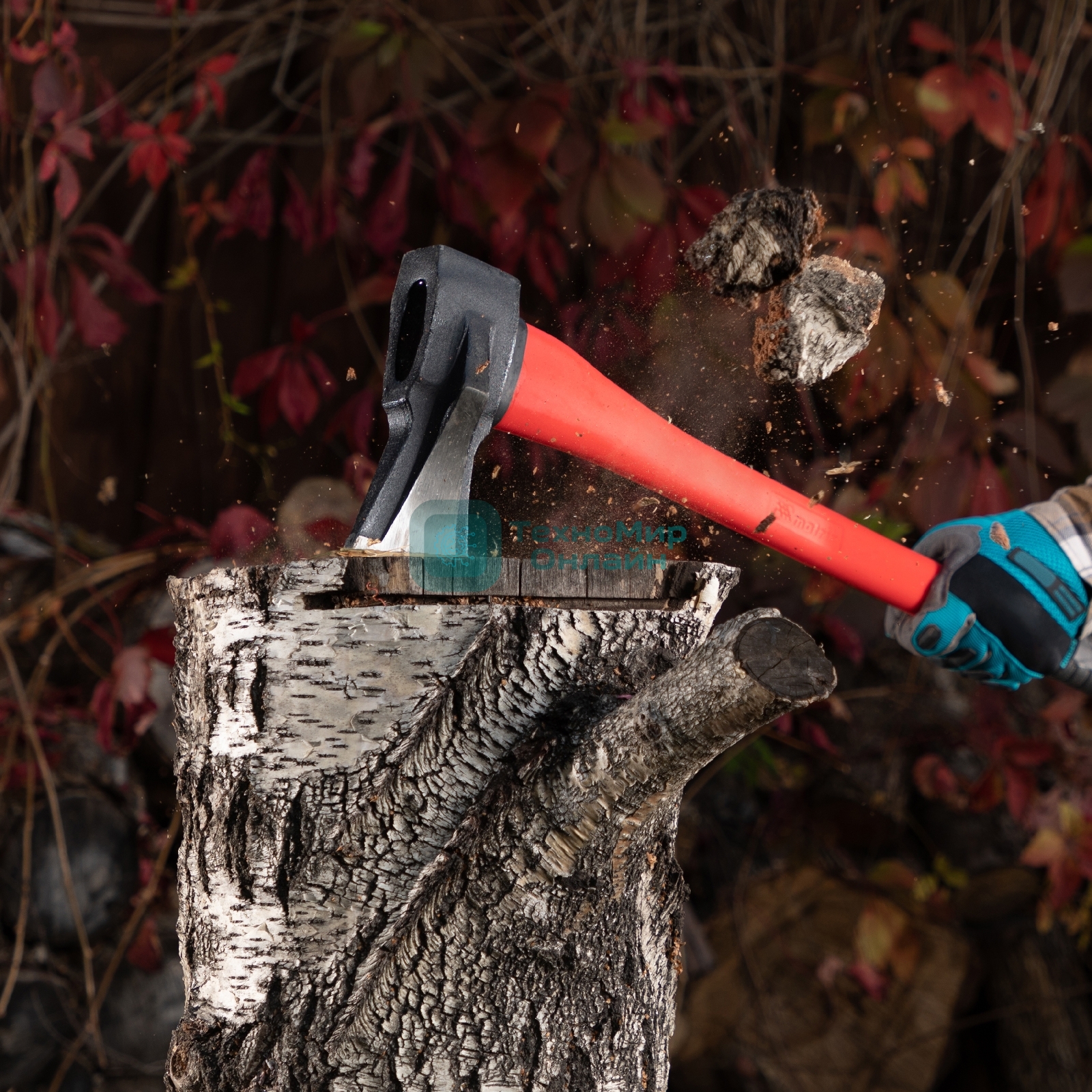 Топор-колун Matrix с клиновидным полотном 2000 г, фибергласовое обрезиненное топорище 880 мм