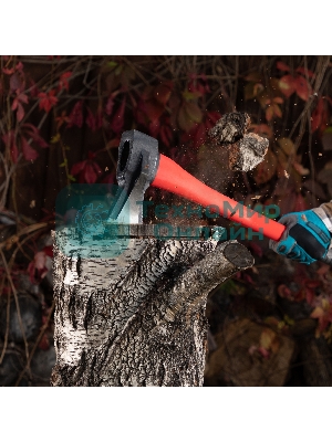 Топор-колун Matrix с клиновидным полотном 2000 г, фибергласовое обрезиненное топорище 880 мм