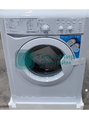 (Поврежденный товар) Стиральная машина Indesit IWSC 6105 белый 6кг [См.описание!]