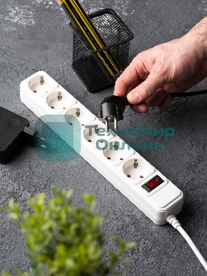 Сетевой фильтр EKF UFP10-375-6-03 6x3 м 10А/2,2 кВт с выкл. c/з ПВС 3х0,75 Блокбастер EKF PROxima