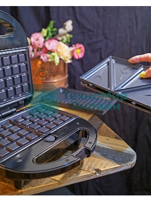 Мультипекарь Starwind SSM2301 750Вт черный