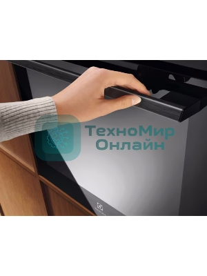 Встраиваемый духовой шкаф Electrolux EOF5H50BZ, Духовой шкаф электрический с конвекцией, приготовление на пару, объем 65 л, 8 режимов, очистка каталитическая, 2 стекла в дверце, направляющие проволочные, черный