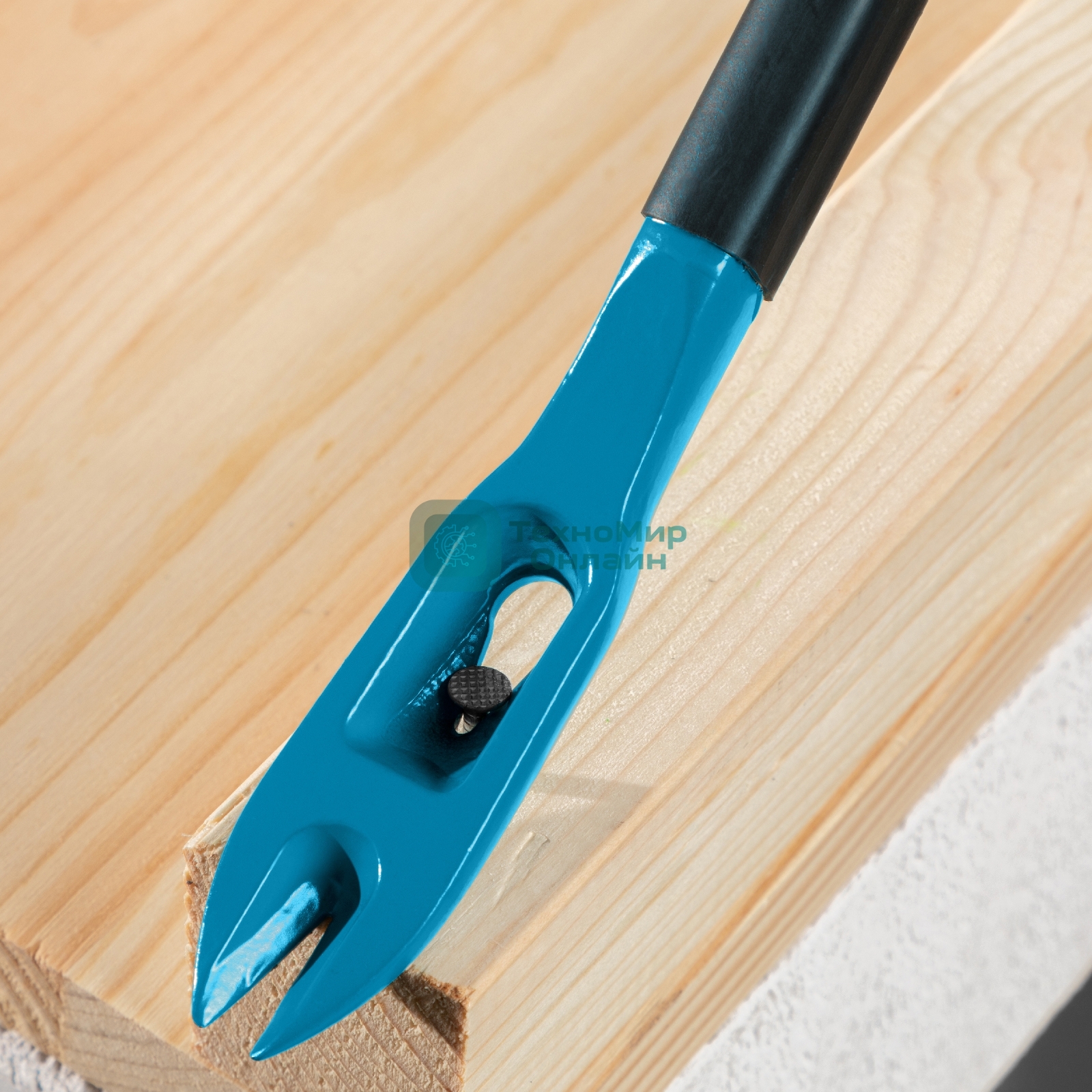 Лом-гвоздодер Gross обрезиненная рукоятка, 300x22x14 мм