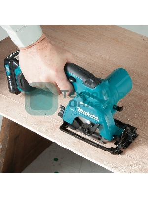 Пила циркулярная Makita HS301DZ10.8В Li-ion 1500об\м диск-ф85мм рез-25.5мм 1.6кг кор б\акк и з\у