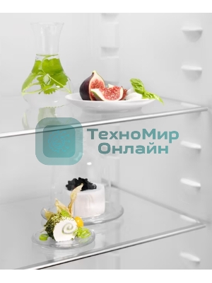 Встраиваемый холодильник Electrolux LRB3AE12S, механическое управление, полезный объем: 208 л, перенавешиваемые двери, 54.8x54.9x121.8 см, белый