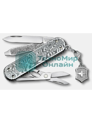 Нож перочинный Victorinox Classic Brilliant Carbon (0.6221.90) 58мм 5 функций черный/серебристый подар.коробка