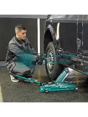 Домкрат гидравлический подкатной Сибртех 3 т, 135-400 мм