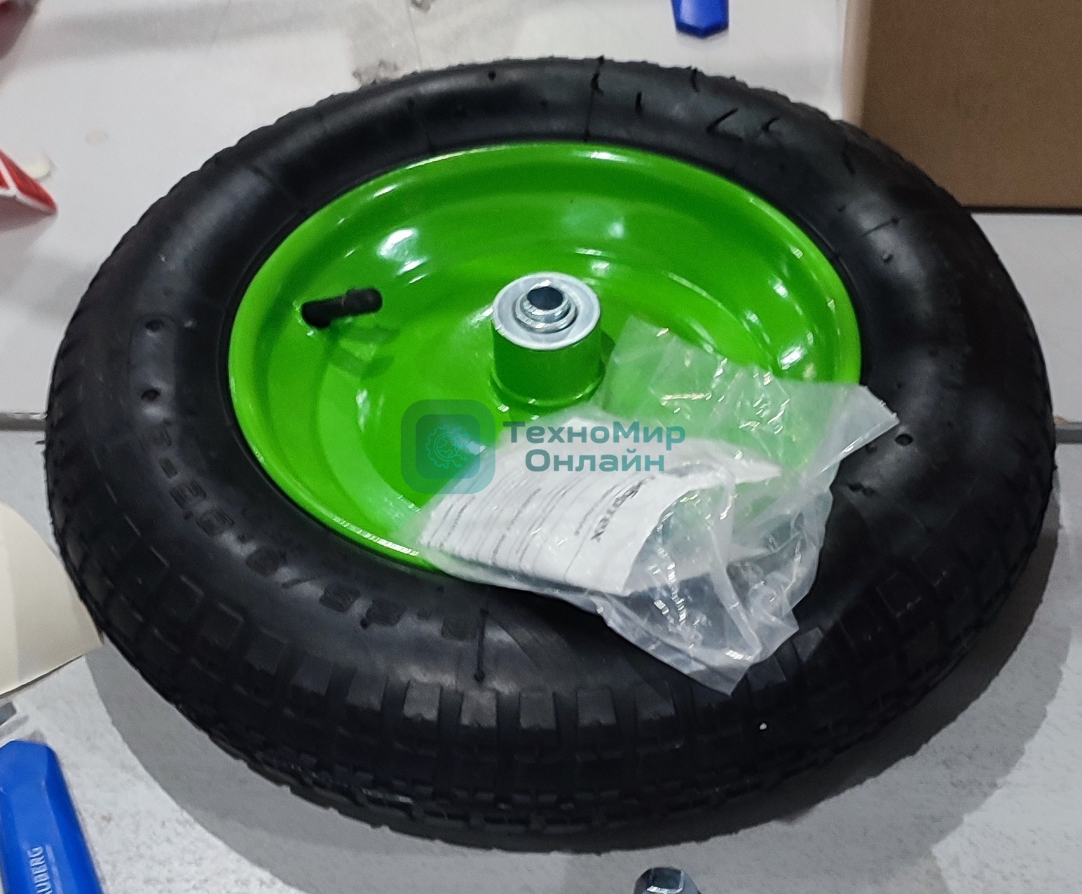 (Поврежденный товар, небольшие царапины на корыте) Тачка Сибртех садово-строительная, грузоподъемность 170 кг, объем 110 л