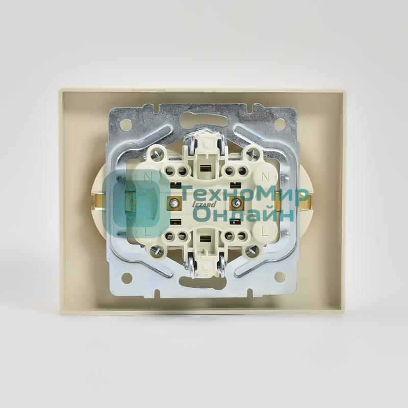 Розетка 2-м СП KARINA термопласт с заземл. крем. LEZARD 707-0300-127B